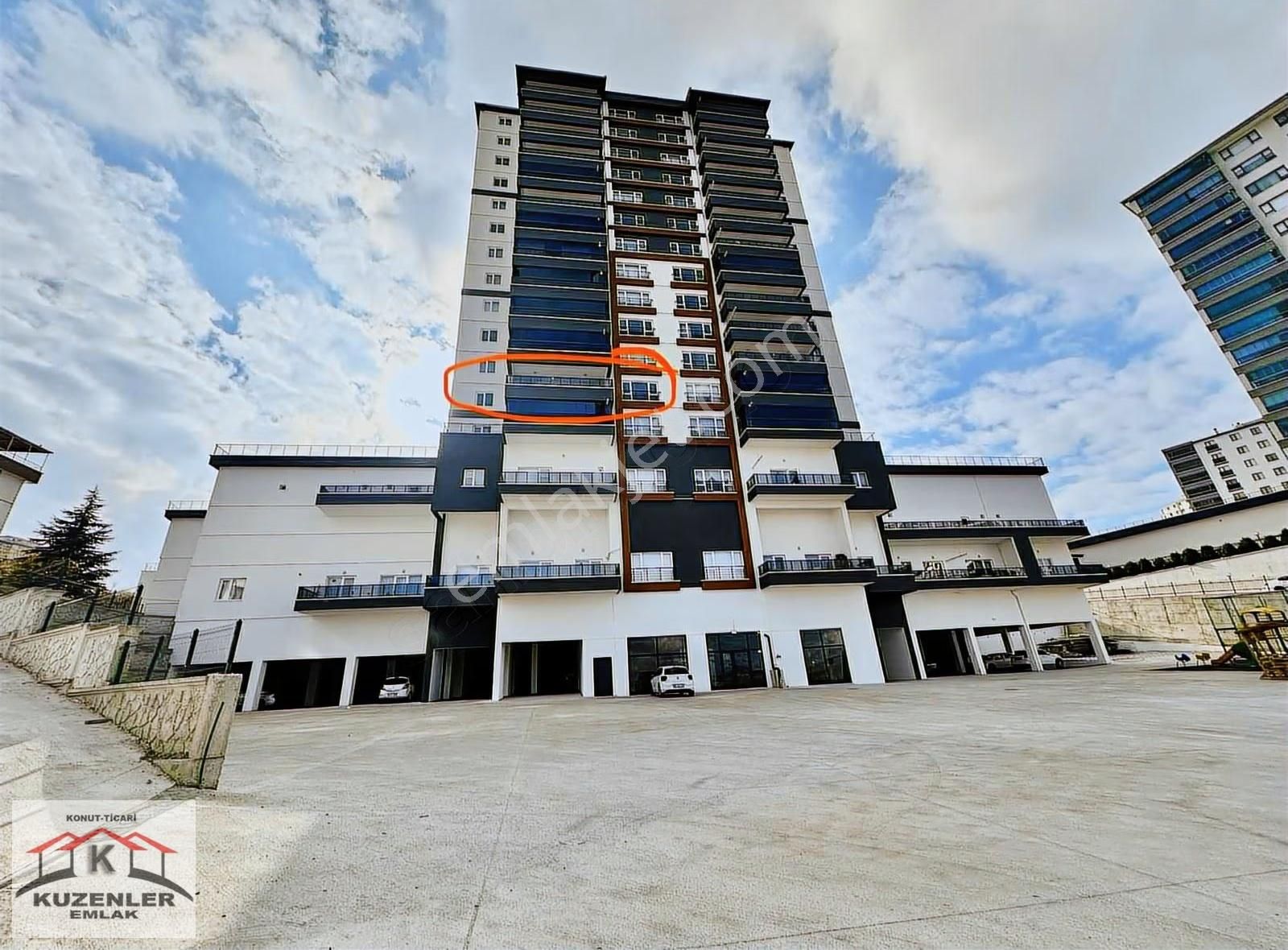 Kuzenler Emlak'tan Fatih Mah Site İçinde 4+1 Hesaplı Daireler