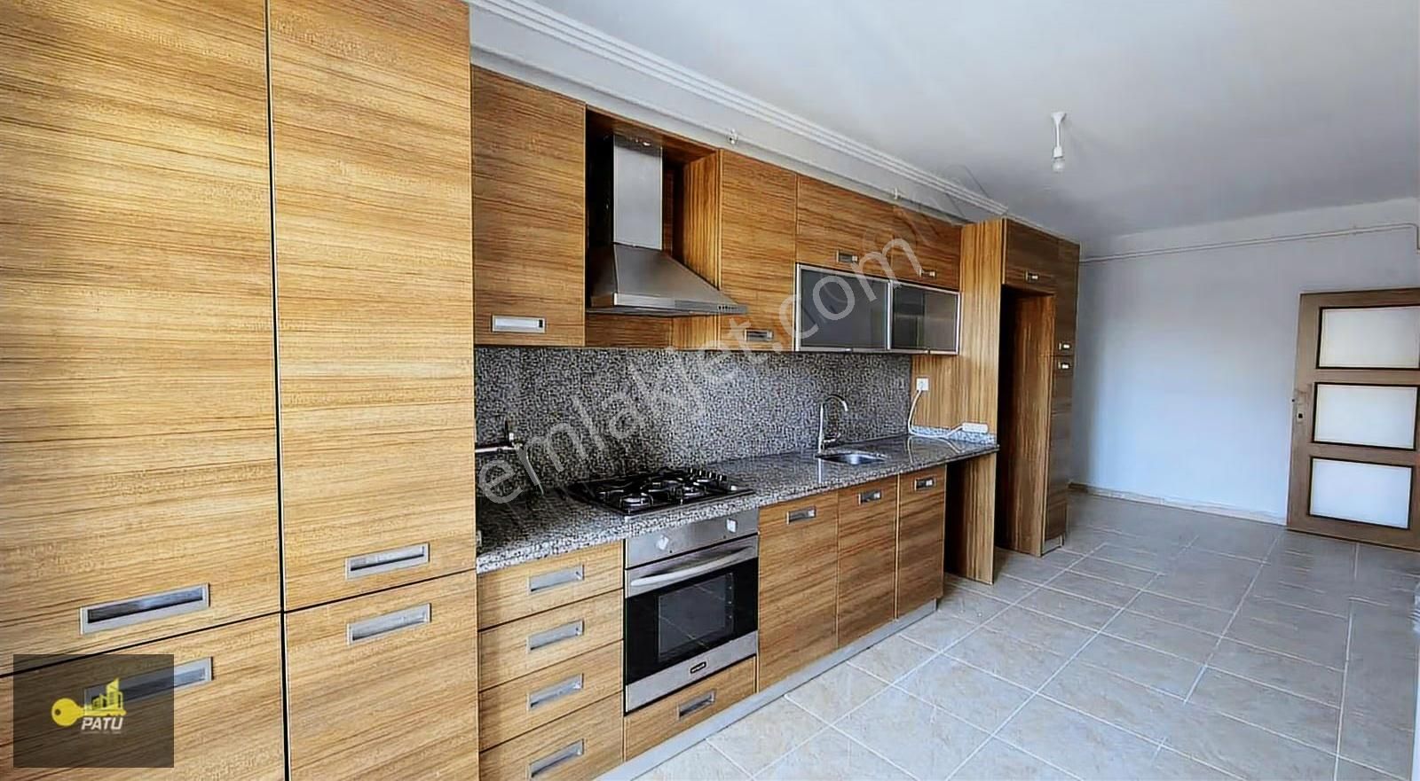 Patu Emlak'tan Ferhatpaşa Konakları'nda Kiralık 4+1 Daire - Görsel 4