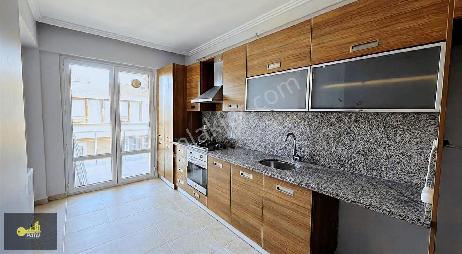 Patu Emlak'tan Ferhatpaşa Konakları'nda Kiralık 4+1 Daire - Görsel 9