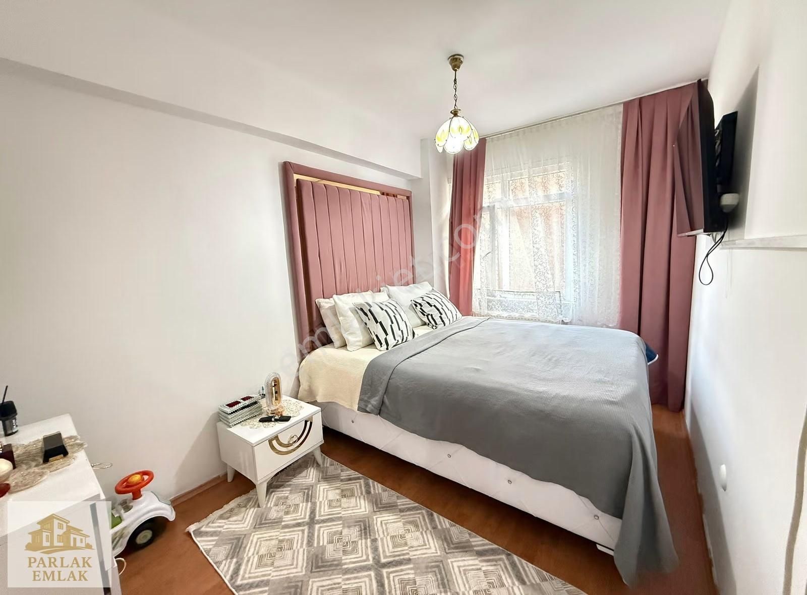 Parlak'tan Belediye Binasına Yakın 2+1 Yatırımlık Ara Kat Daire^ - Görsel 5