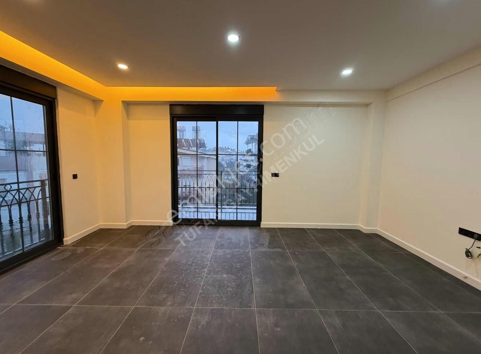 Sidede Arakat Havuz & Yol Cepheli Ultra Lüks 2+1 Daire - Görsel 7