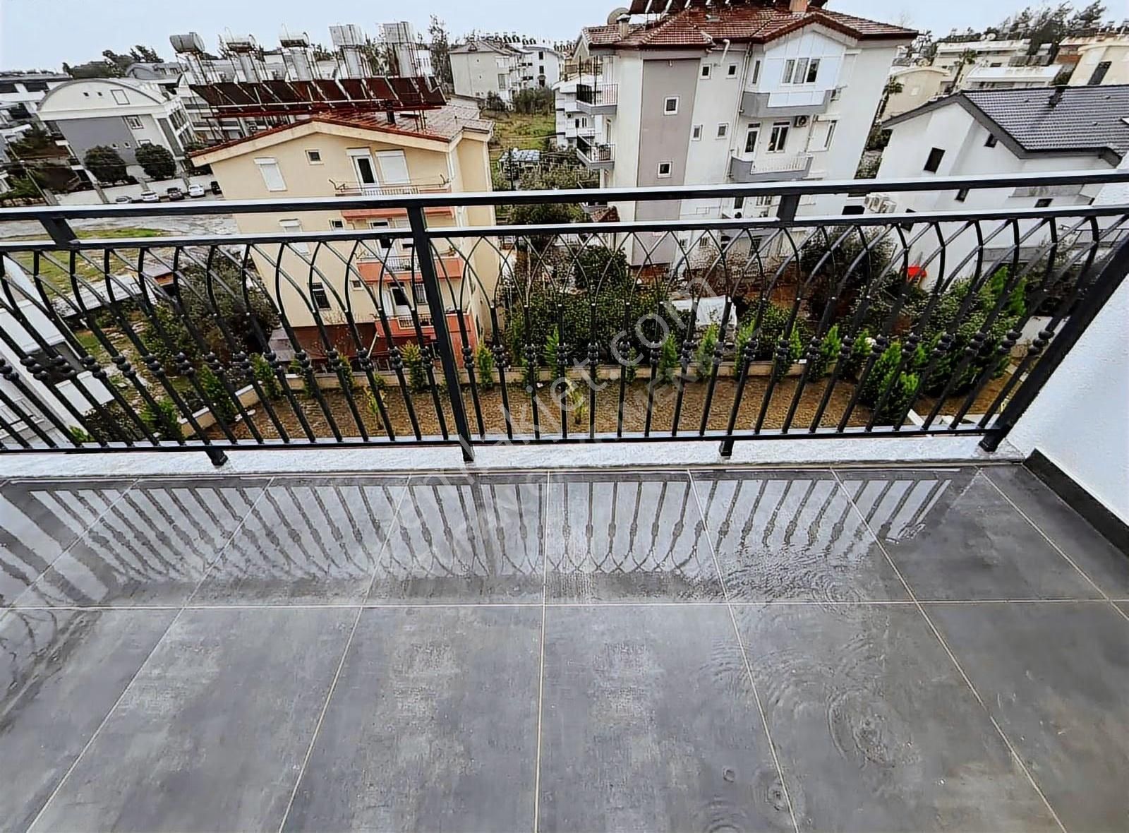 Denize Yakın Sidede Havuzlu Sitede Lüks 3+1 Dubleks - Görsel 32