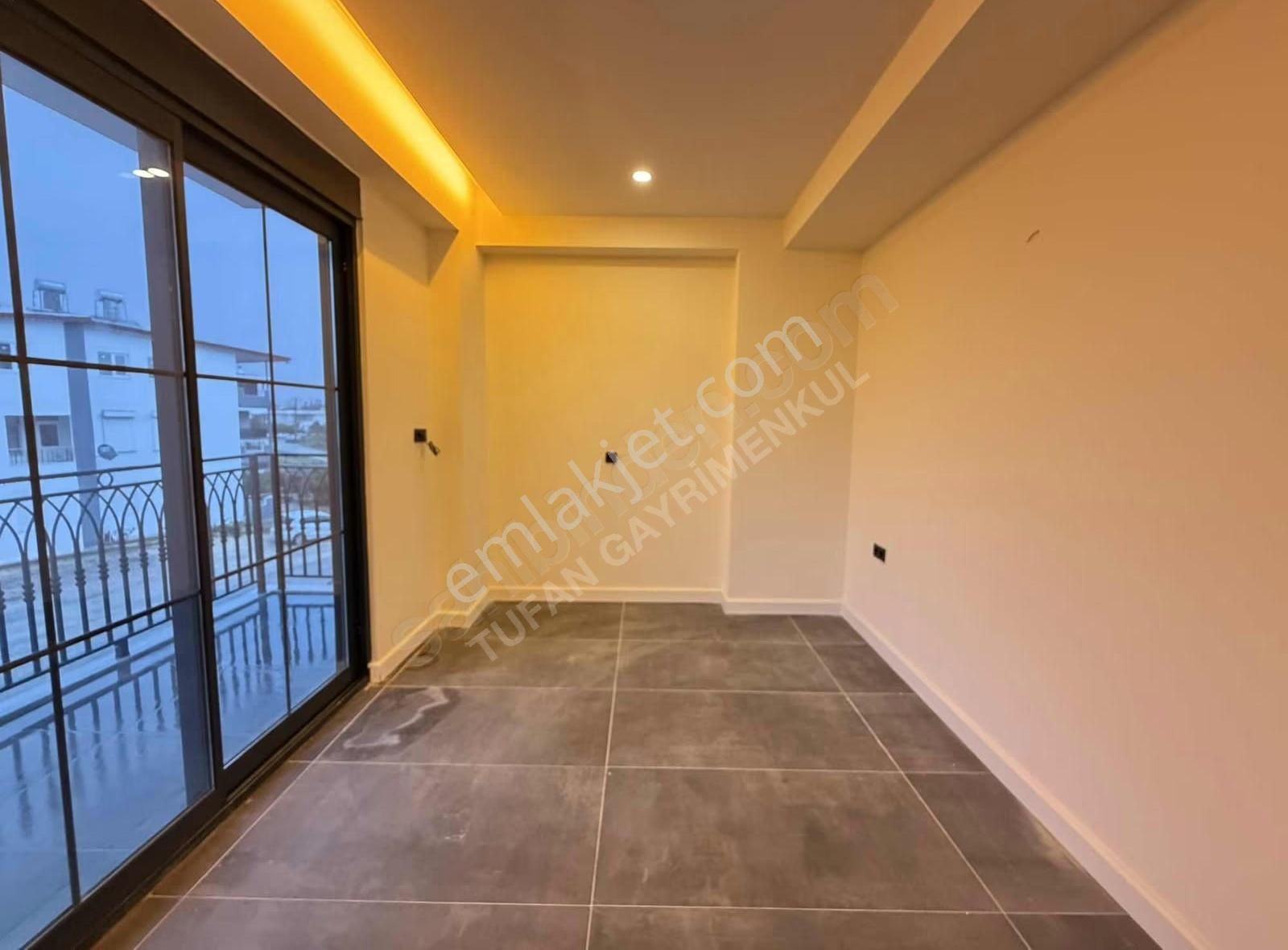 Denize Yakın Sidede Havuzlu Sitede Lüks 3+1 Dubleks - Görsel 27