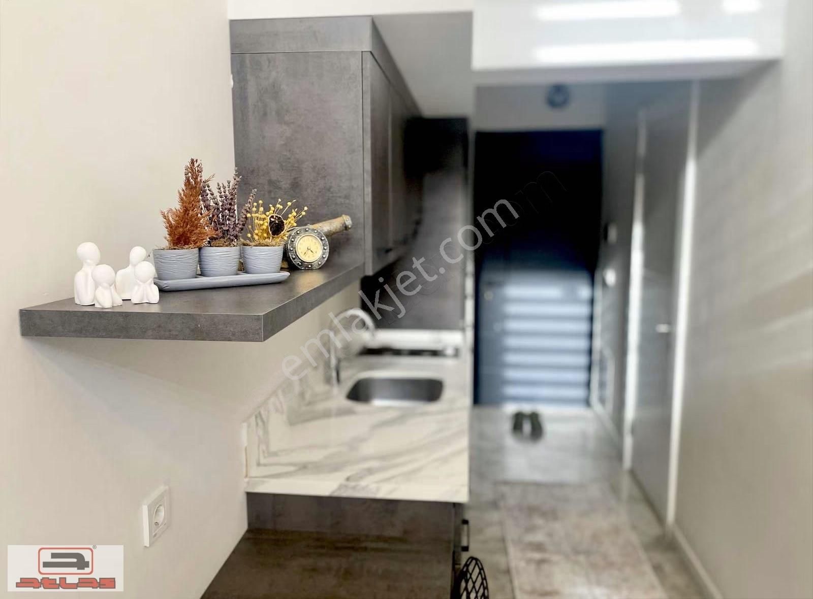 Atlas Emlak Hazır Kiracılı Satılık 1+1 Loft Lüks Eşyalı - Görsel 15