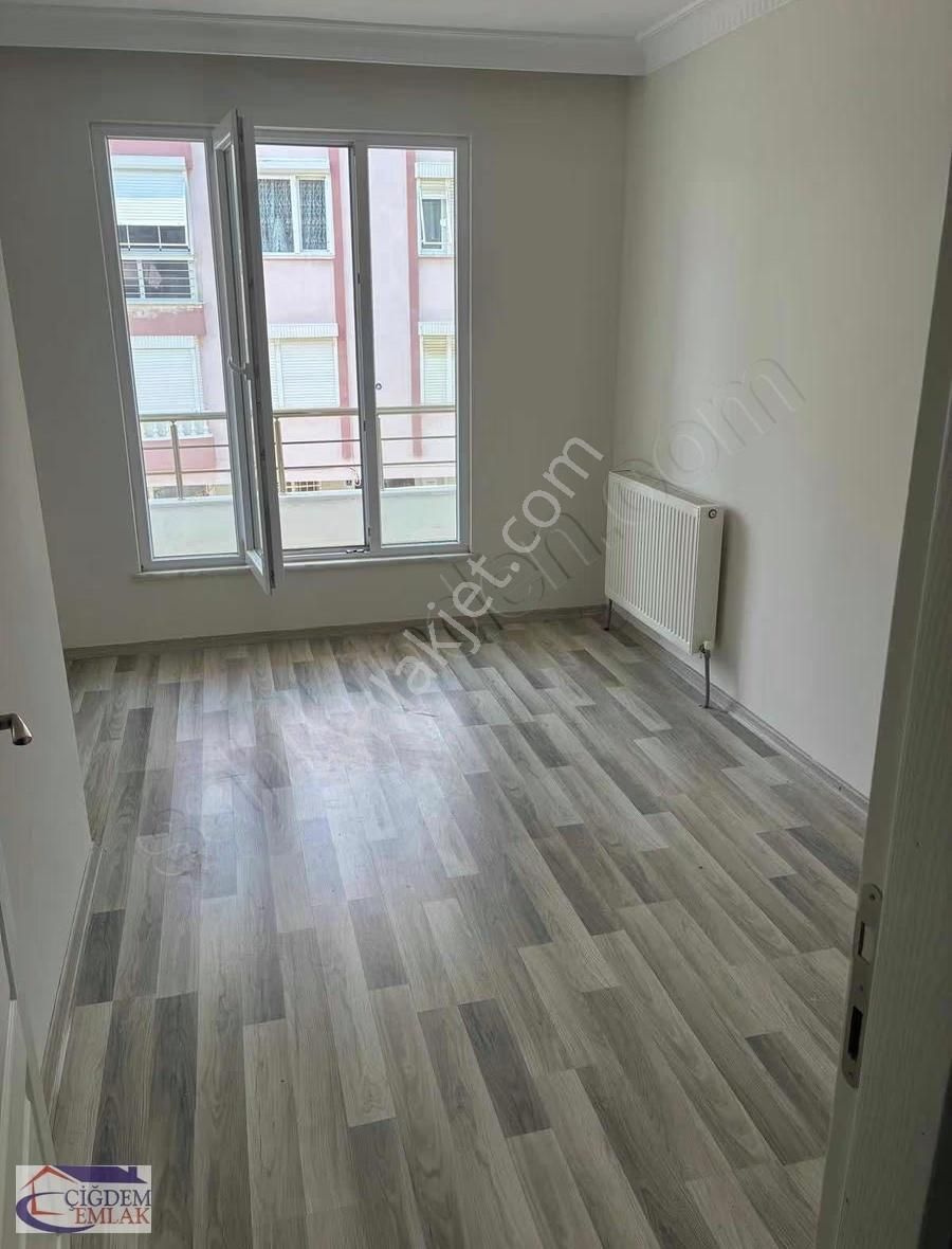 Şarköy Mürefte Zeytin Sok. Satılık 2+1 2016 Yapımı Temiz Daire - Görsel 3