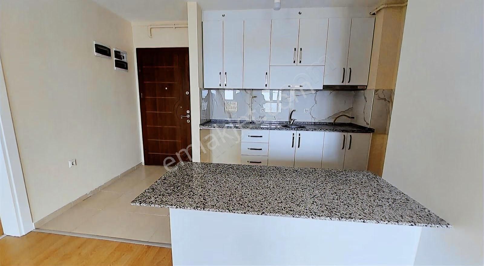 Toki'de Kullanışlı Ada Mutfaklı Temiz 2+1 Daire - Görsel 11