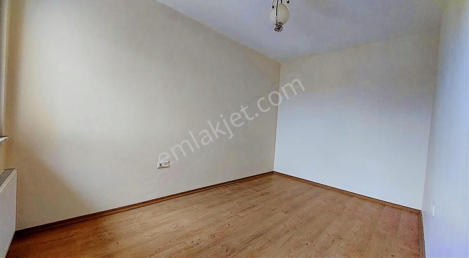 Toki'de Kullanışlı Ada Mutfaklı Temiz 2+1 Daire - Görsel 14