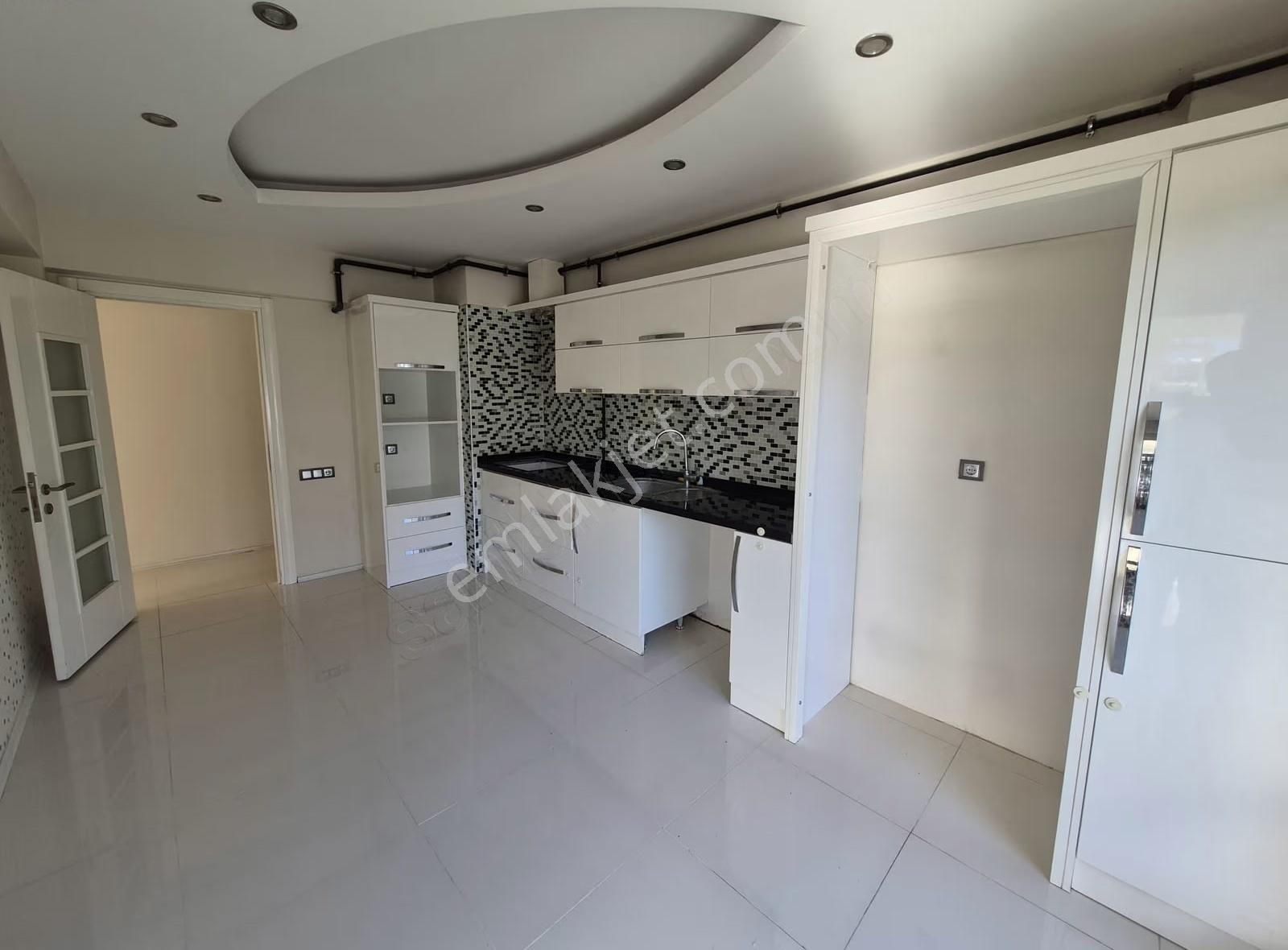 Mükemmel Lokasyonda Site İçi Kule Konutlarında Kiralık Daire - Görsel 4