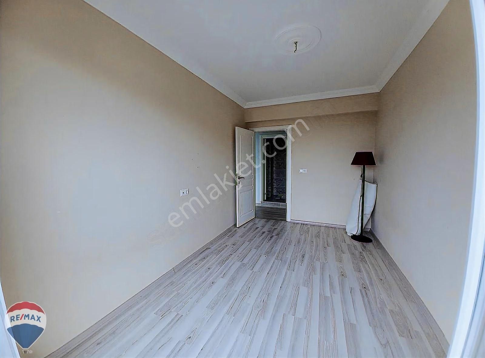 Remax Mavi-çağer Yazlık Loca 3 Sitesi Öncephe Depolu 3+1 Kiralık - Görsel 17