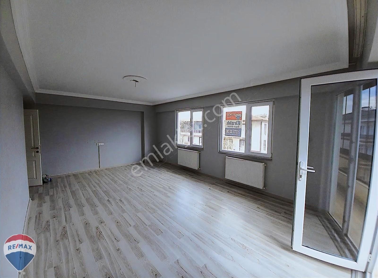 Remax Mavi-çağer Yazlık Loca 3 Sitesi Öncephe Depolu 3+1 Kiralık - Görsel 35