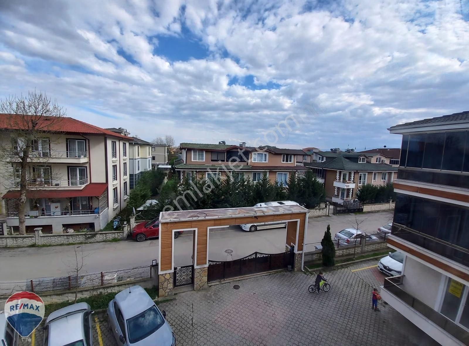 Remax Mavi-çağer Yazlık Loca 3 Sitesi Öncephe Depolu 3+1 Kiralık - Görsel 33