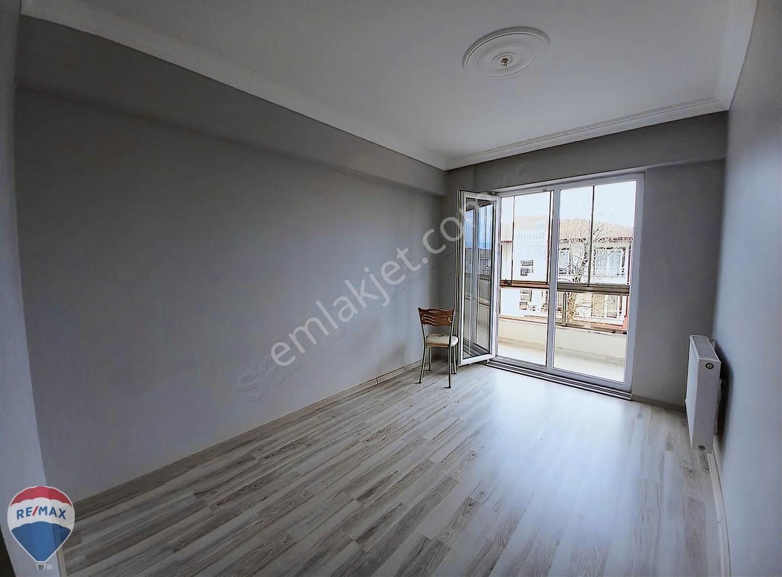 Remax Mavi-çağer Yazlık Loca 3 Sitesi Öncephe Depolu 3+1 Kiralık - Görsel 18