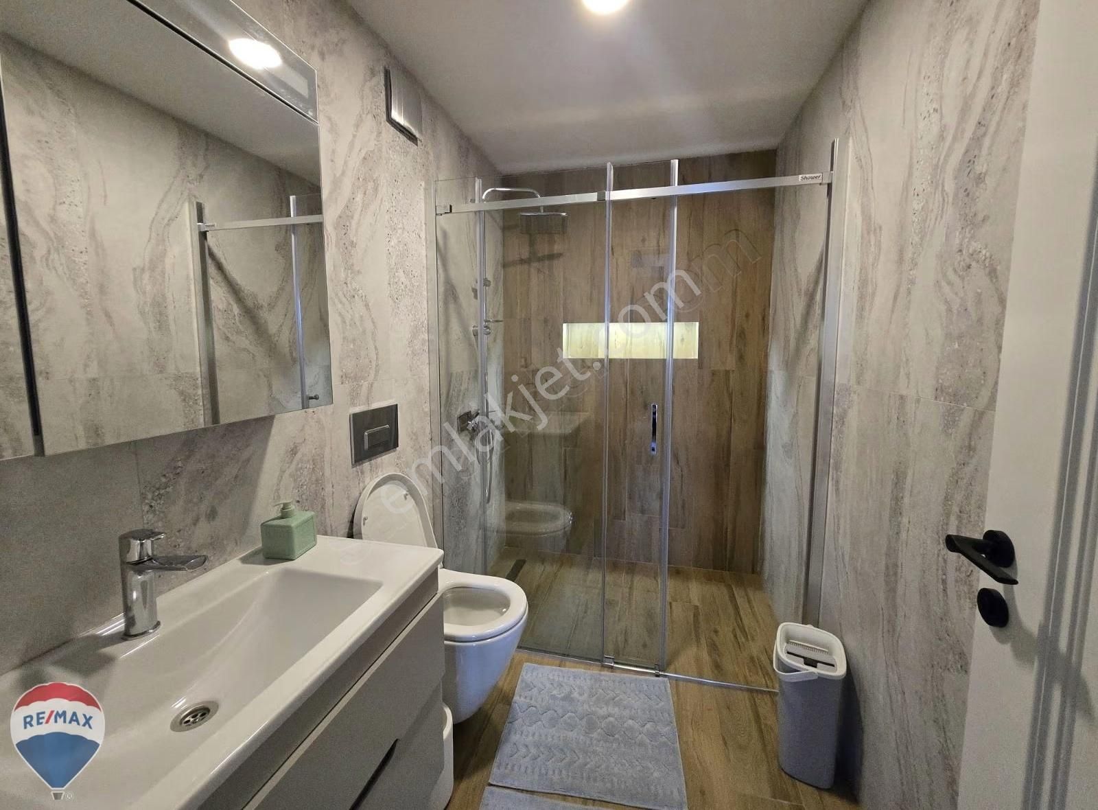 Remax Göl Ve Doğa Manzaralı M. Havuzlu, Bahçeli Lüks Villa - Görsel 6