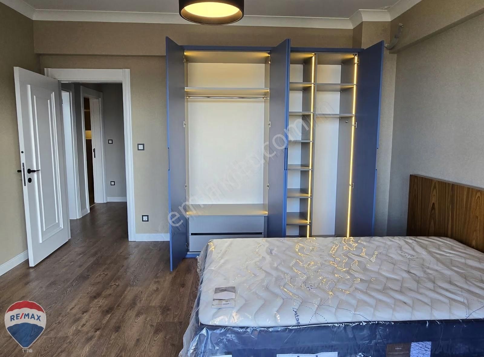 Remax Göl Ve Doğa Manzaralı M. Havuzlu, Bahçeli Lüks Villa - Görsel 15