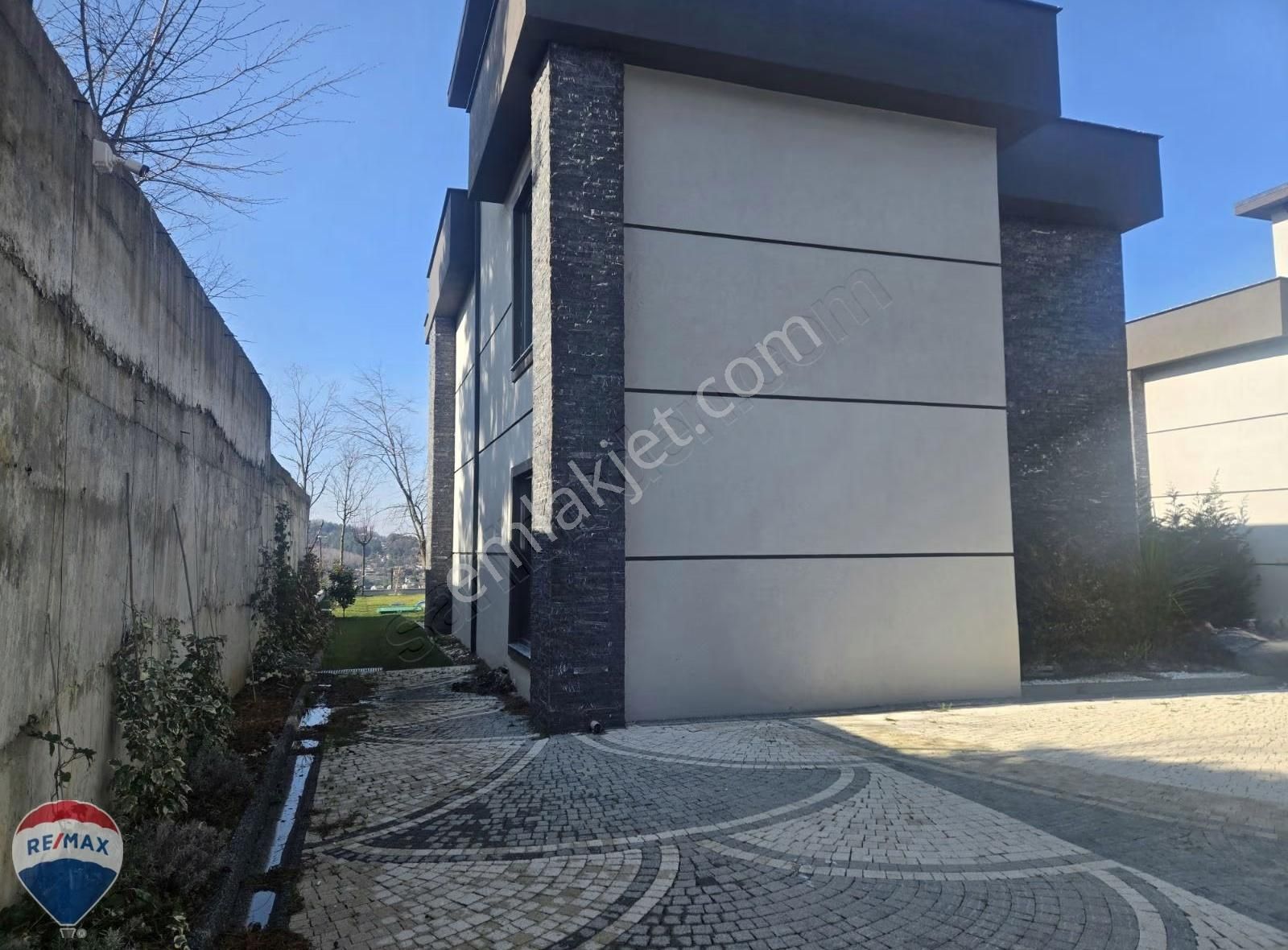 Remax Göl Ve Doğa Manzaralı M. Havuzlu, Bahçeli Lüks Villa - Görsel 17