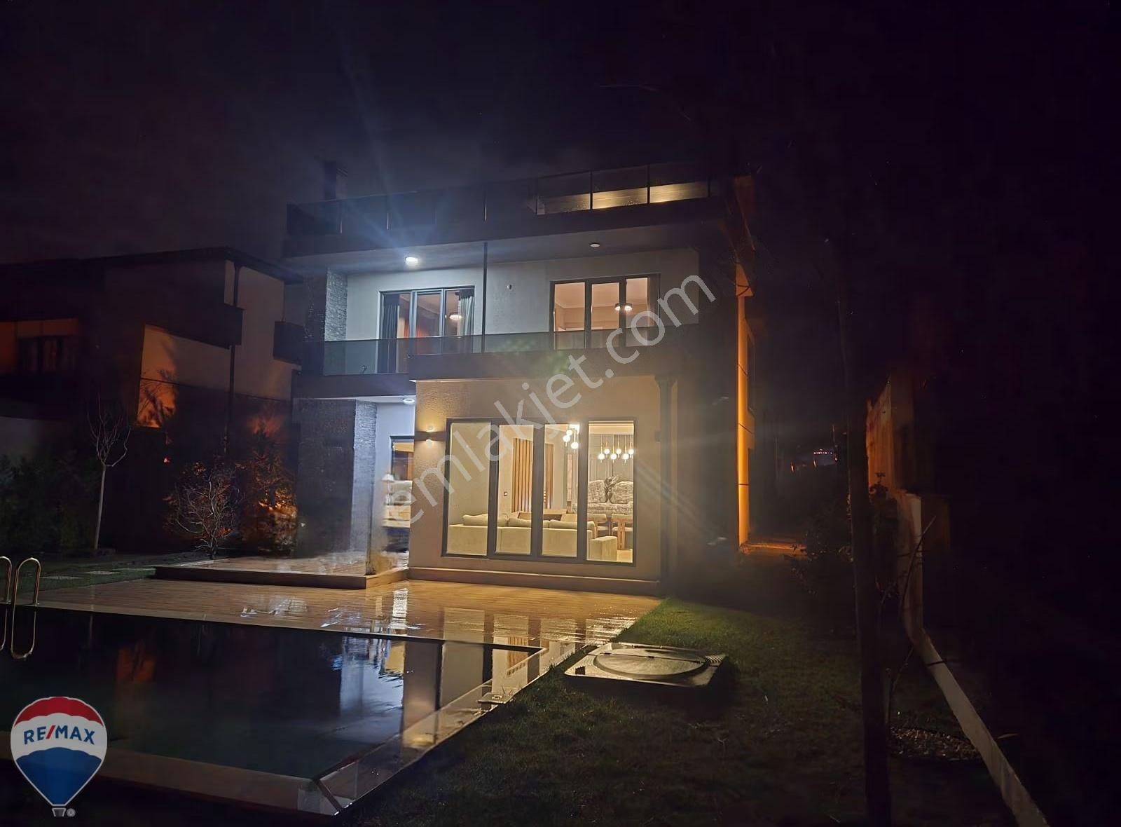 Remax Göl Ve Doğa Manzaralı M. Havuzlu, Bahçeli Lüks Villa - Görsel 32