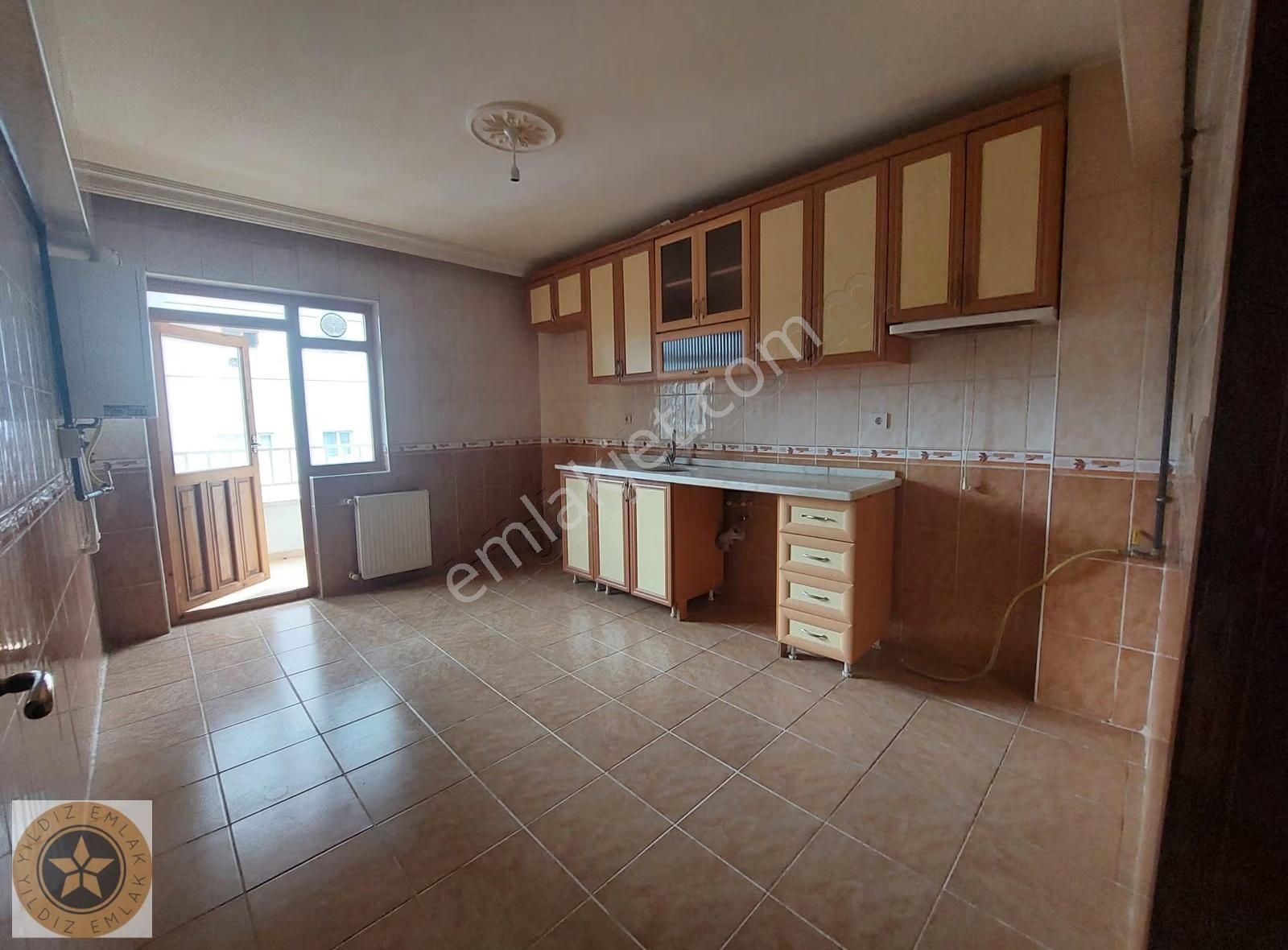 Tutlan Bölge Andiçen Mh.kaçırılmaz Bir Daire 3+1 160m2 Arakat - Görsel 10