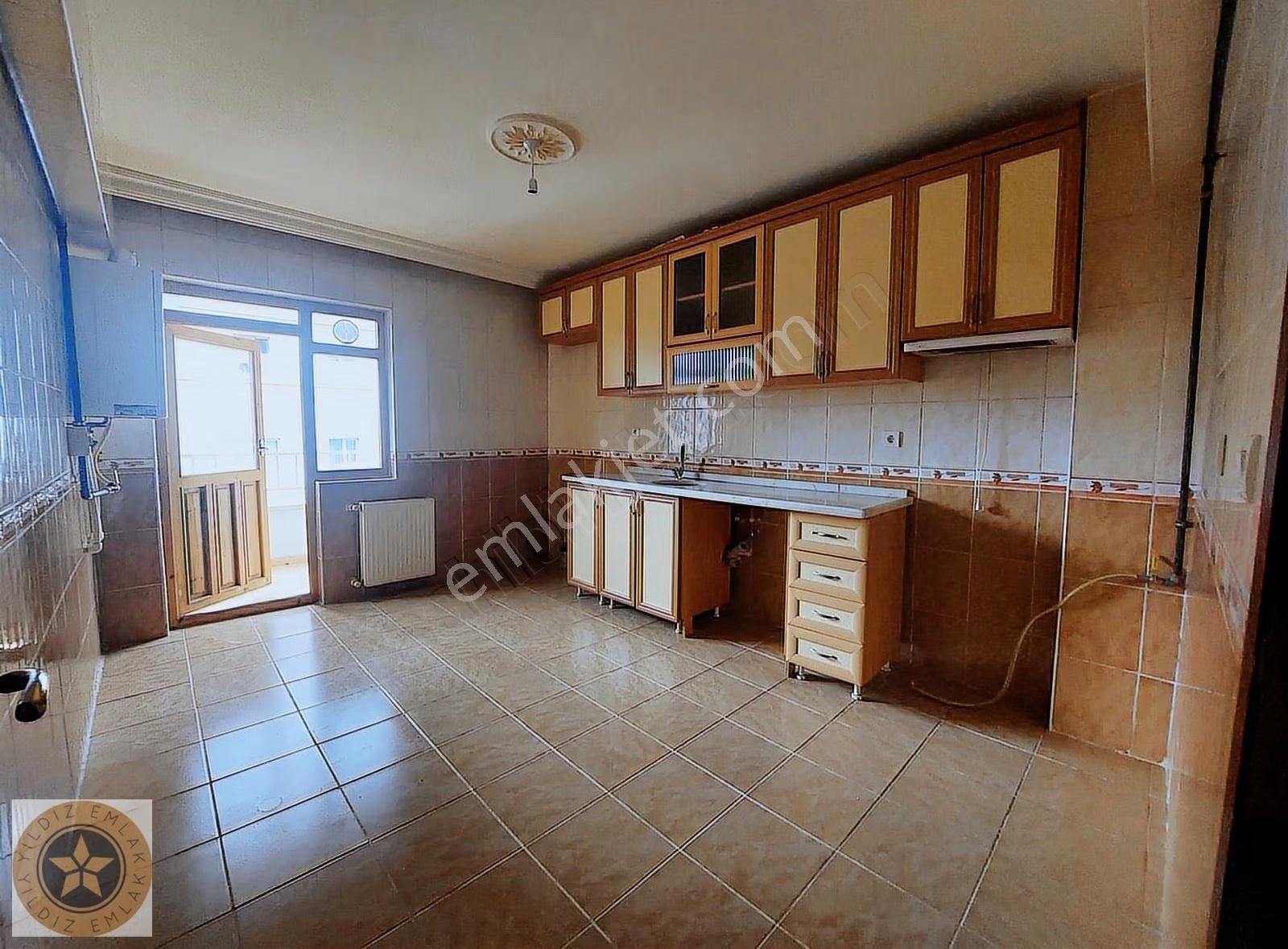 Tutlan Bölge Andiçen Mh.kaçırılmaz Bir Daire 3+1 160m2 Arakat