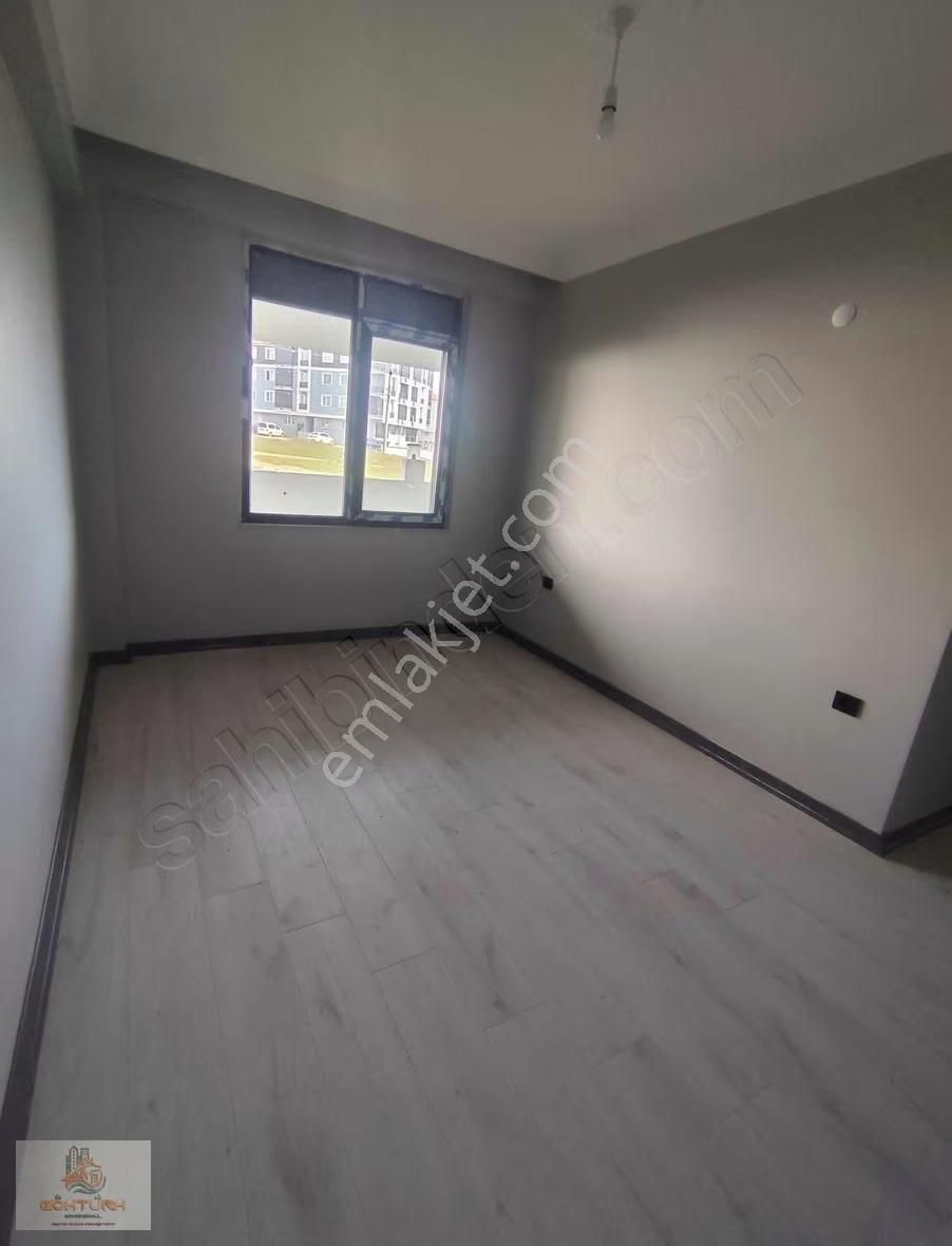 Göktürkden Gelişen Bölgesi Hatip Mah. 2+1 65 M2 Satılık Kelepir - Görsel 2