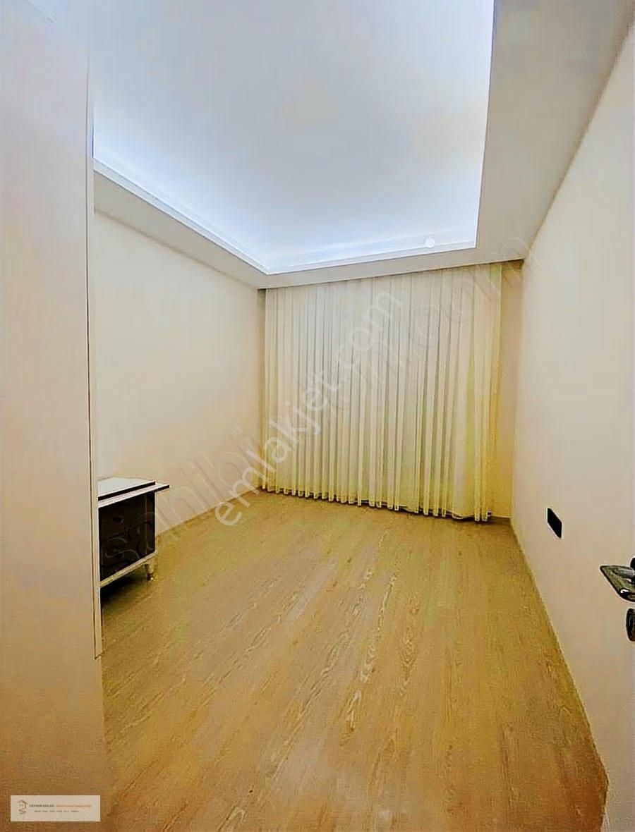 Kuşadası Soğucak'da Satılık Deniz Manzaralı Full Eşyalı Villa - Görsel 13