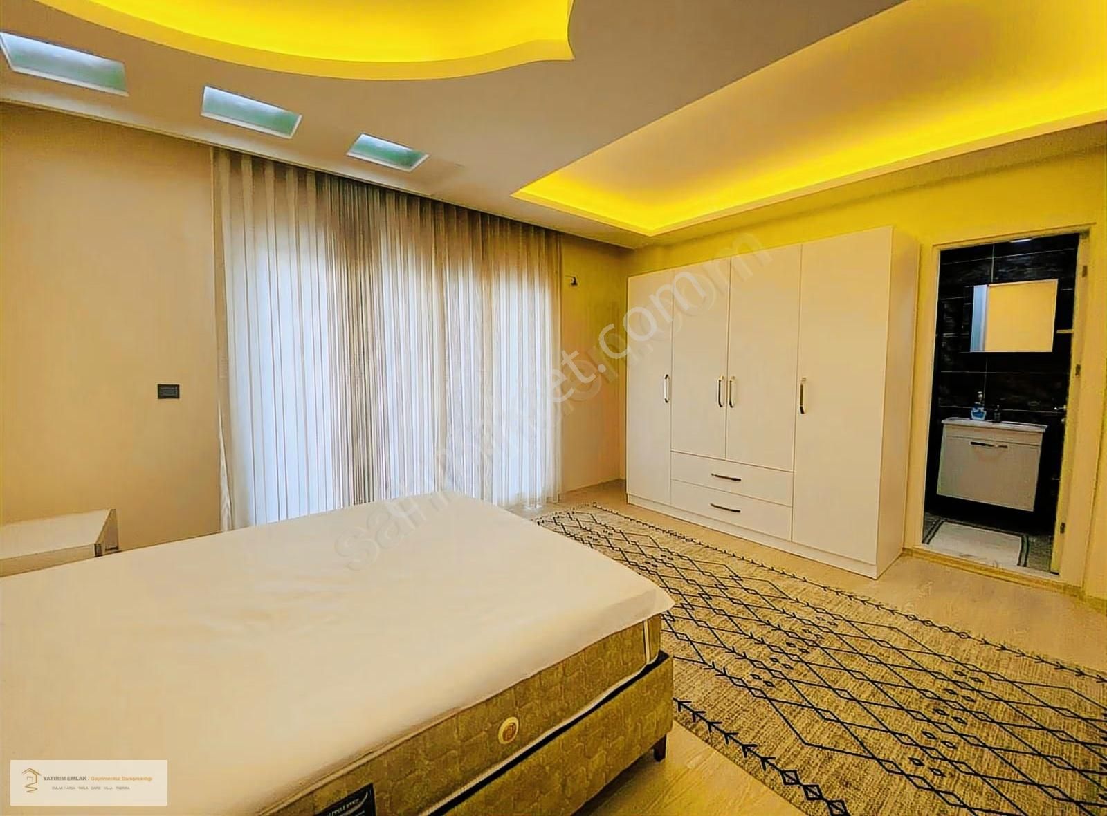 Kuşadası Soğucak'da Satılık Deniz Manzaralı Full Eşyalı Villa - Görsel 18