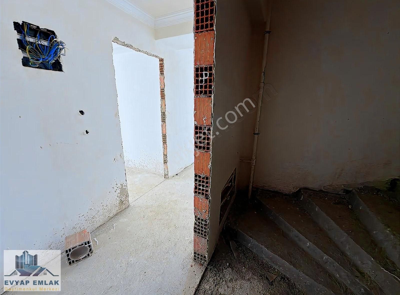 Ev-yap'tan Bahçelievler Mustafa Kemal Paşa Cad. Üzeri Sıfır 3+1 - Görsel 12