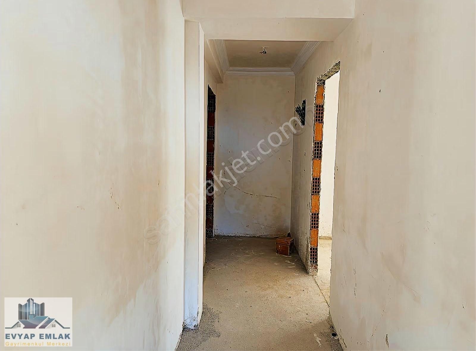 Ev-yap'tan Bahçelievler Mustafa Kemal Paşa Cad. Üzeri Sıfır 3+1 - Görsel 4