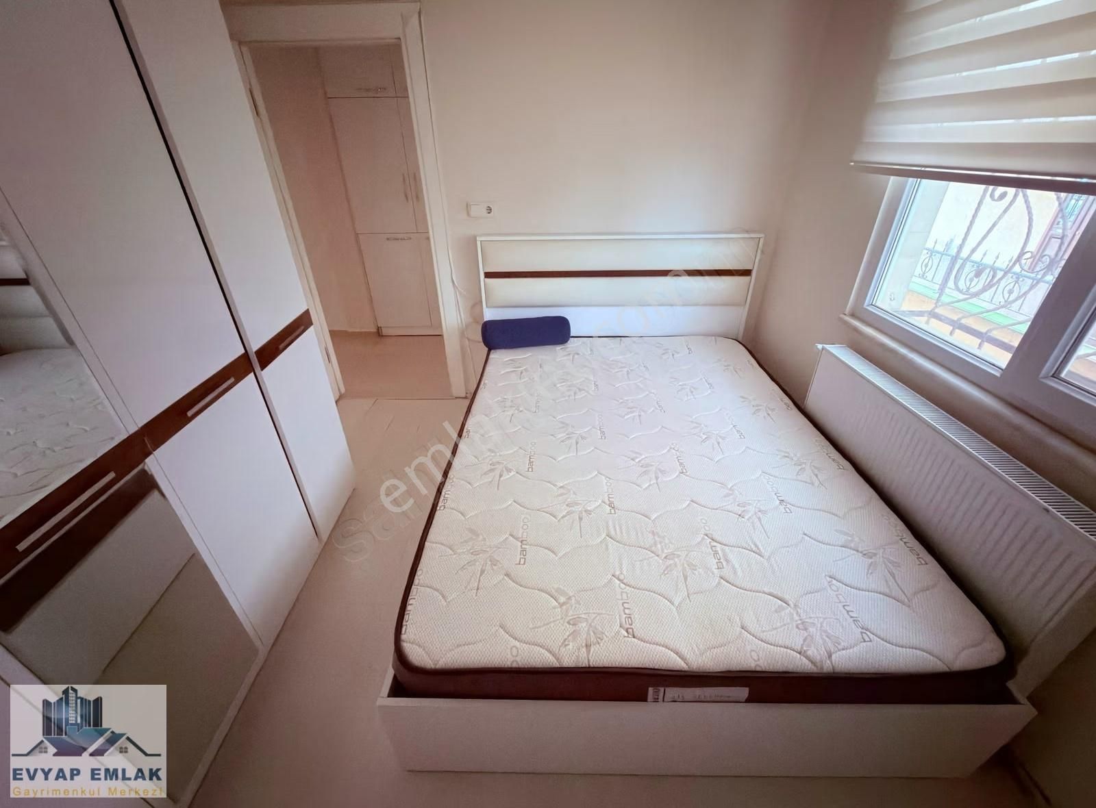 Bahçelievler Yayla Merkez'de Genç Bina 2+1 Boş Temiz Satılık - Görsel 3