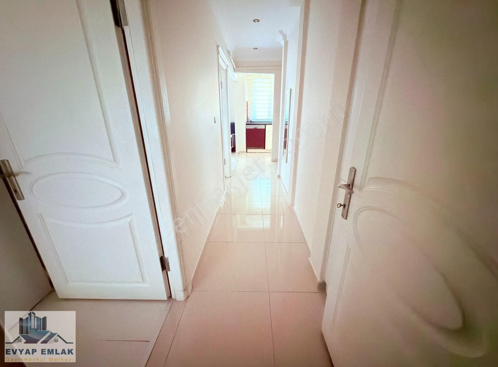 Bahçelievler Yayla Merkez'de Genç Bina 2+1 Boş Temiz Satılık - Görsel 21