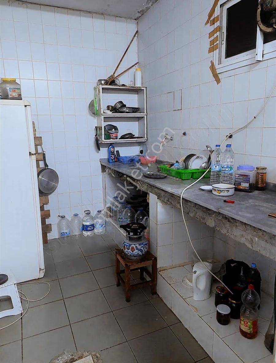 Gaziemir'de Devren Satılık Market: 95m², Hazır Müşterili - Görsel 8