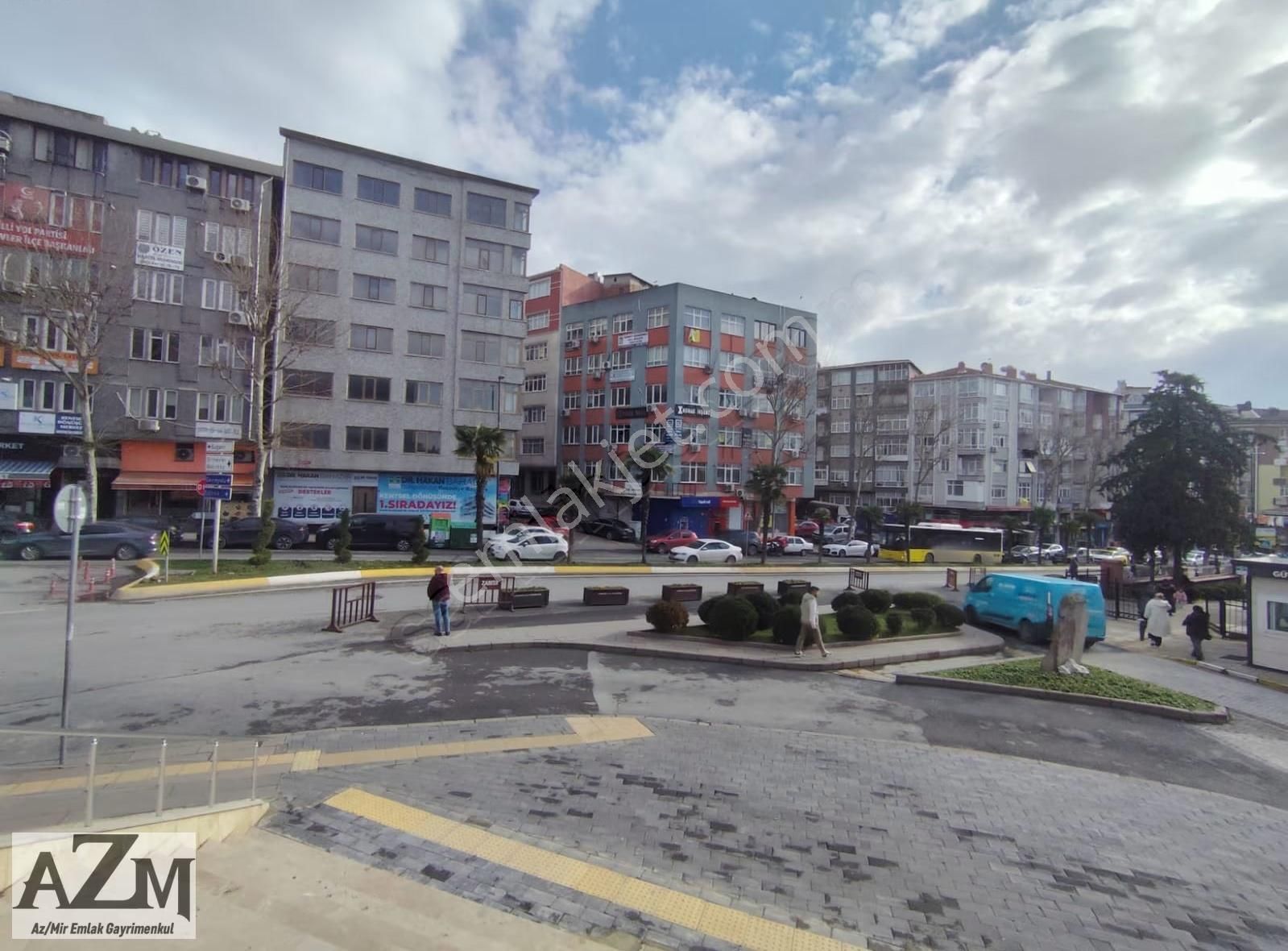 Azmir'den Kiralık 30 M2 Cadde Üstü Asansörlü Ofis For Rent - Görsel 7