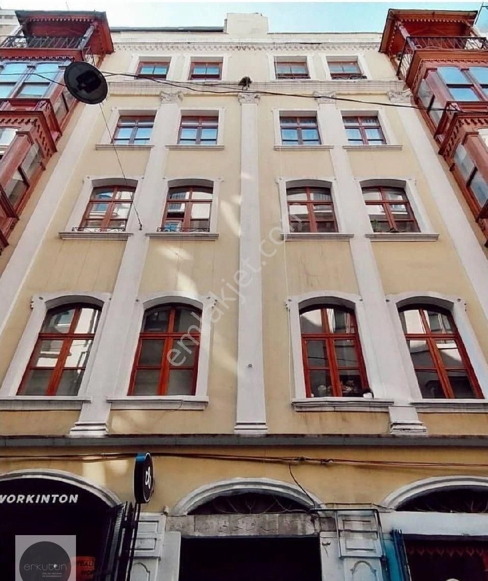 Erkutun'dan, Galata Kulesi Karşısı Serdar-ı Ekrem Sokak'ta Tarihi Asseo Han'da Cumbalı Satılık Konut - Görsel 9