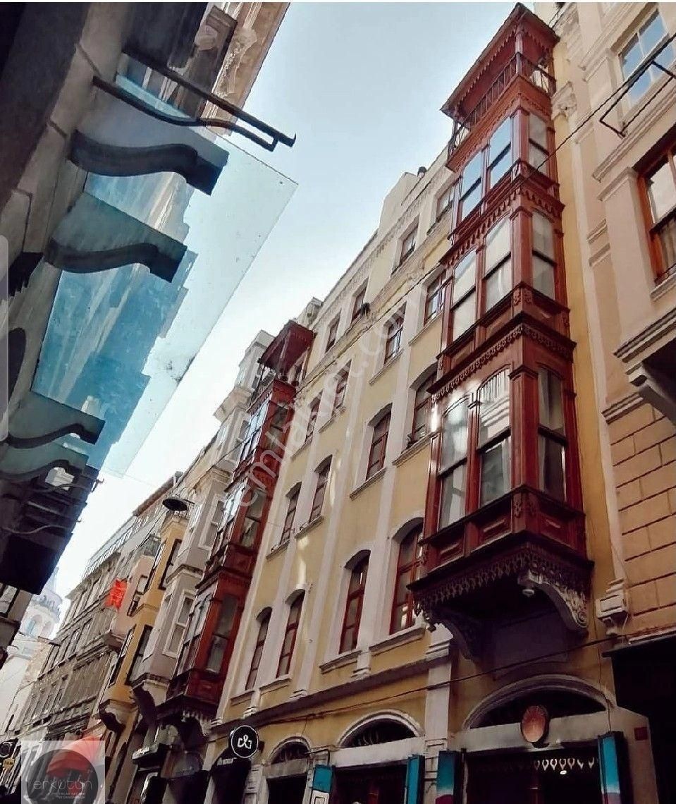 Erkutun'dan, Galata Kulesi Karşısı Serdar-ı Ekrem Sokak'ta Tarihi Asseo Han'da Cumbalı Satılık Konut - Görsel 32