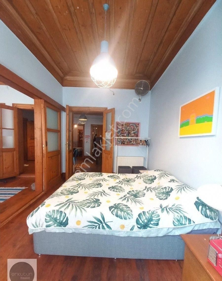 Erkutun'dan, Galata Kulesi Karşısı Serdar-ı Ekrem Sokak'ta Tarihi Asseo Han'da Cumbalı Satılık Konut - Görsel 13