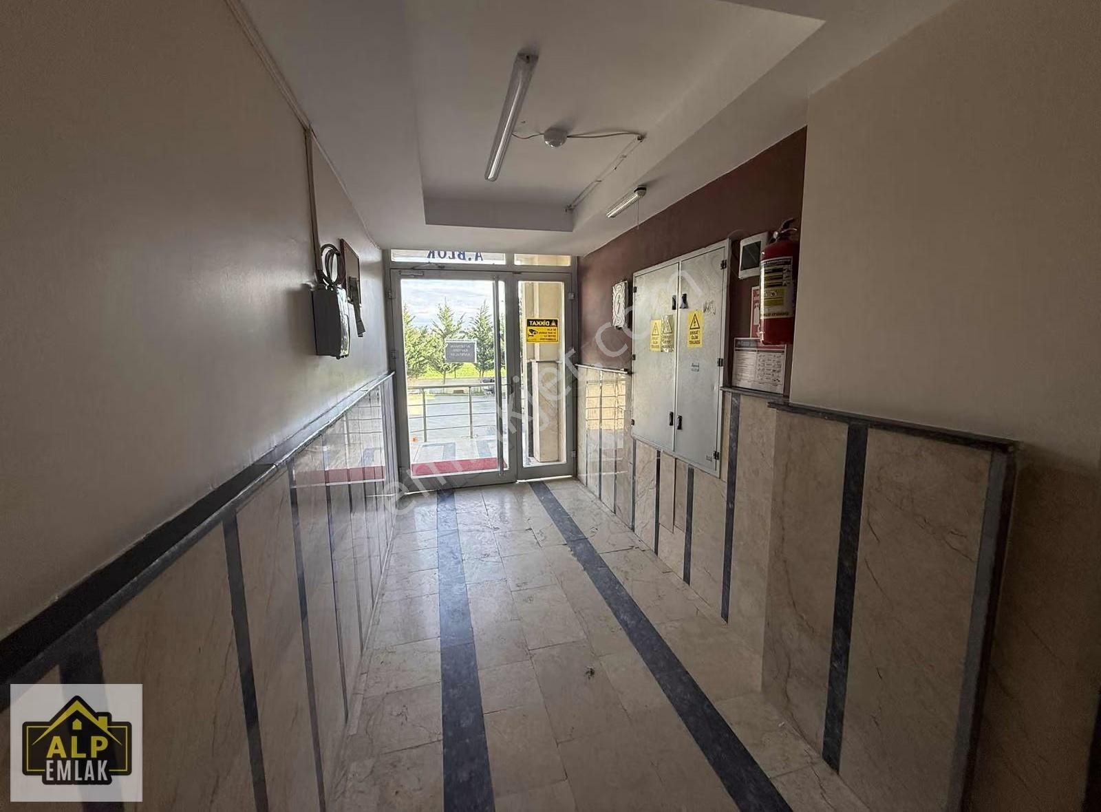 Selimpaşada Geniş Ferah Yüksek Giriş 2+1 Kiralık Daire - Görsel 9