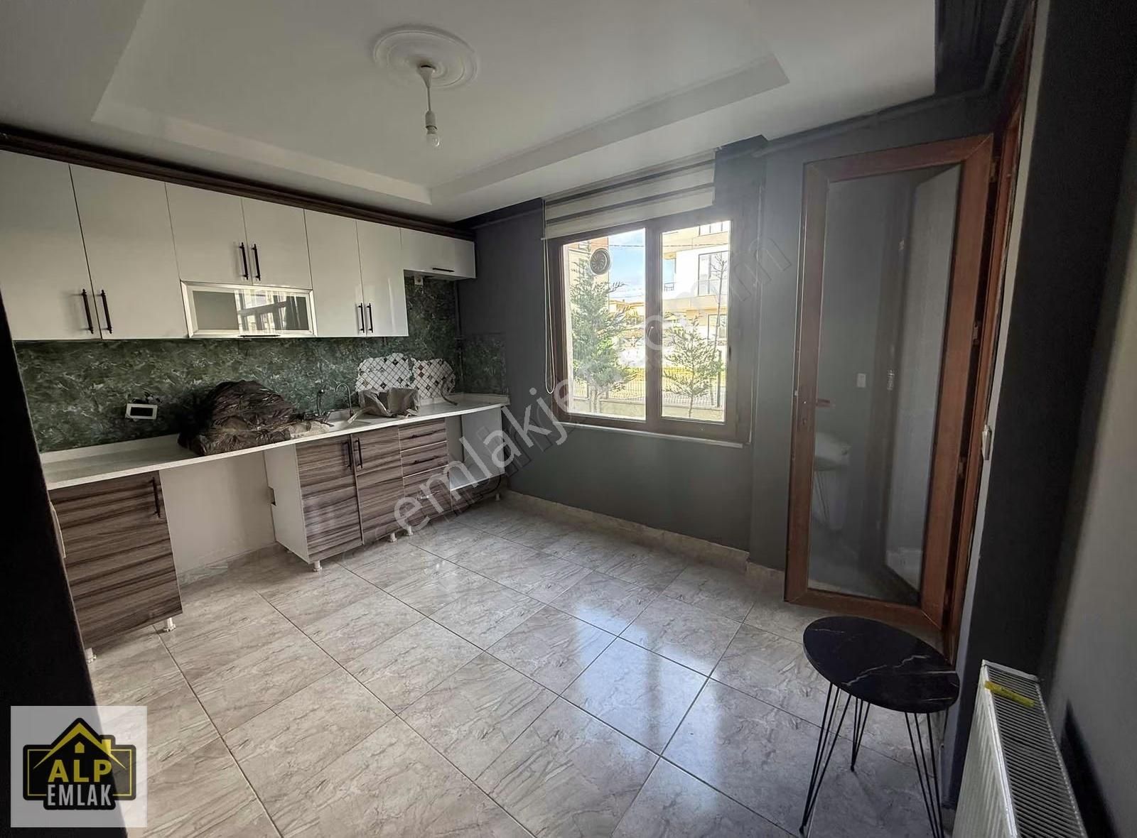 Selimpaşada Geniş Ferah Yüksek Giriş 2+1 Kiralık Daire - Görsel 21