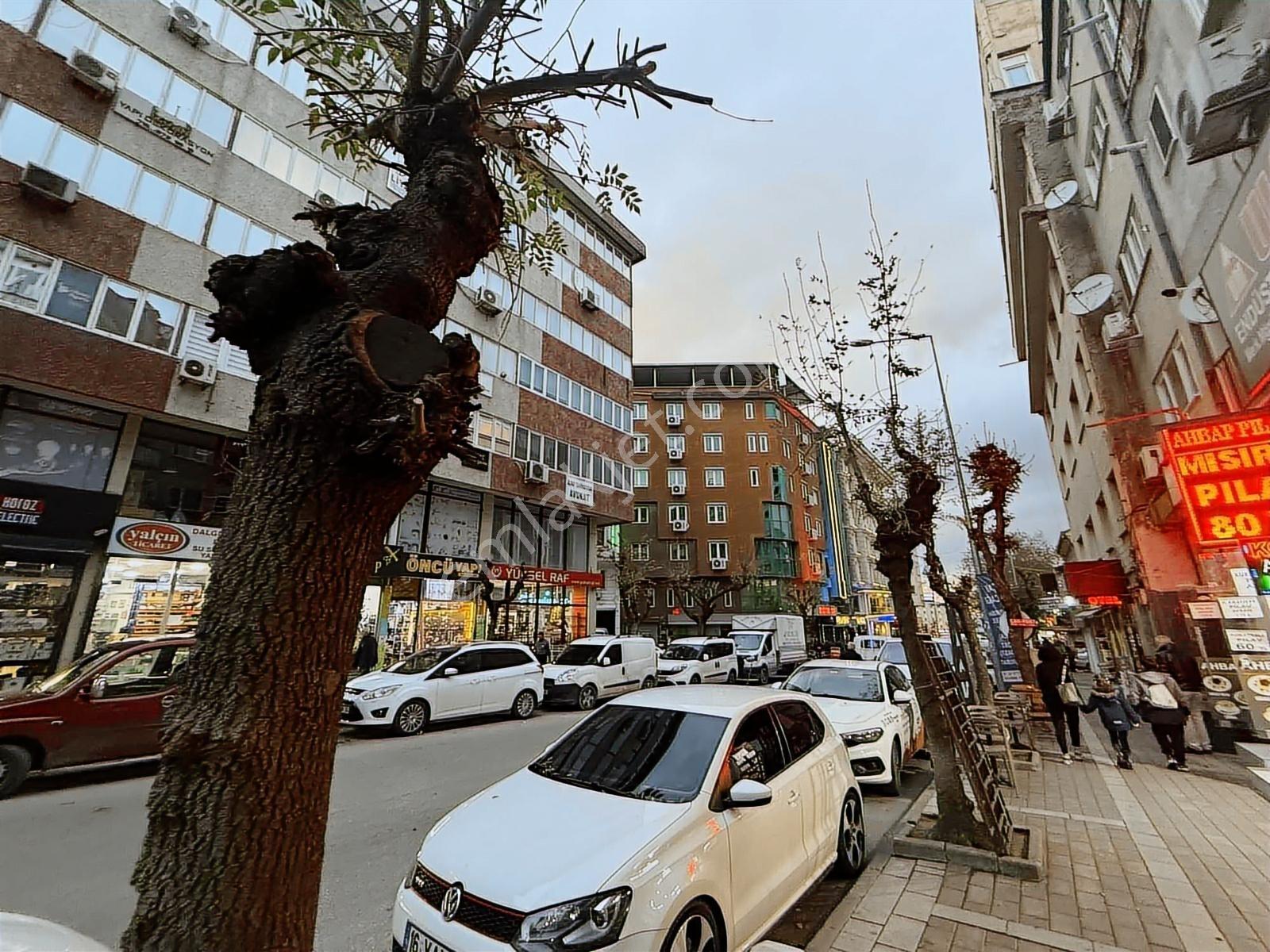 Bm Real Estate Gazcılar Cadde Üzerinde Satılık Eşyalı Ofis - Görsel 2