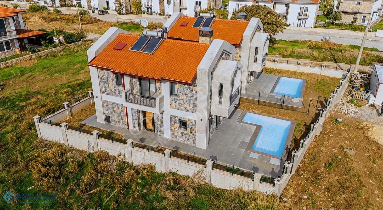 Premar Datça Burgazda Denize Çok Yakın 4+1 Havuzlu Villa