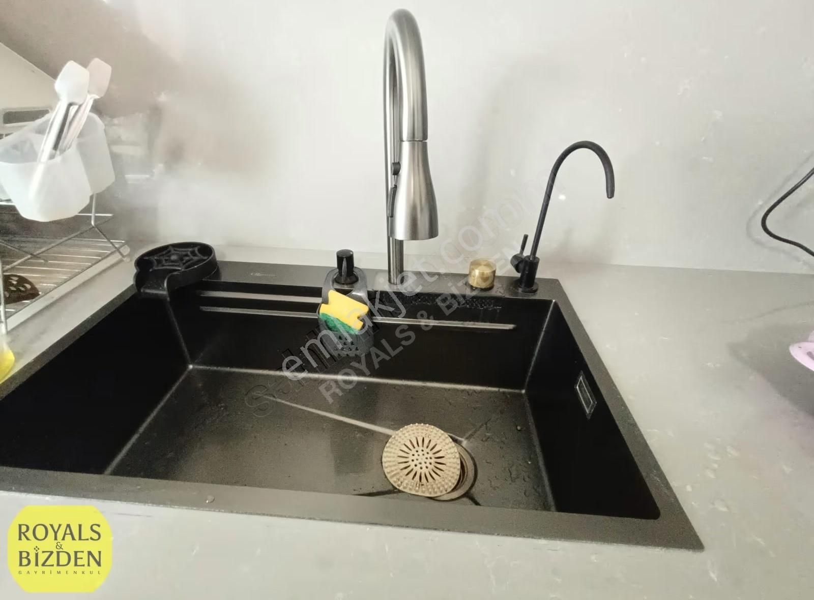 Karatay Saraçoğlu Cad. Cepheli Kızartma Balkonlu 3+1 Geniş Daire - Görsel 4