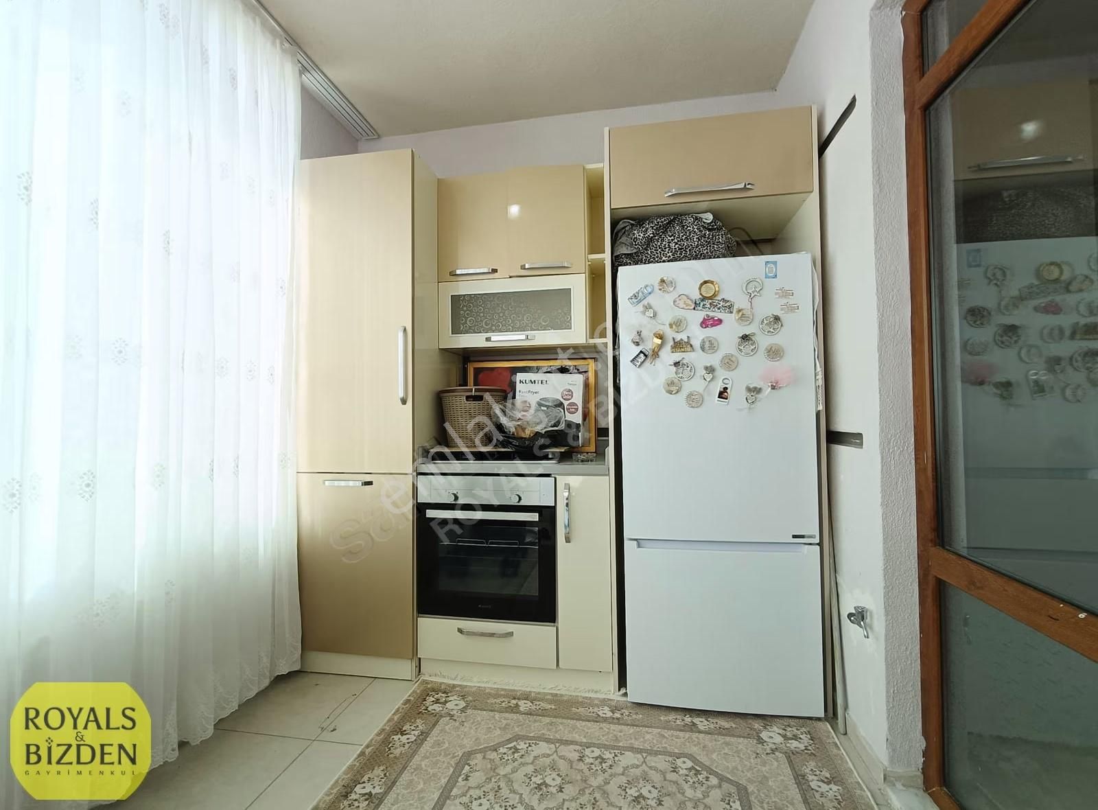 Karatay Saraçoğlu Cad. Cepheli Kızartma Balkonlu 3+1 Geniş Daire - Görsel 14