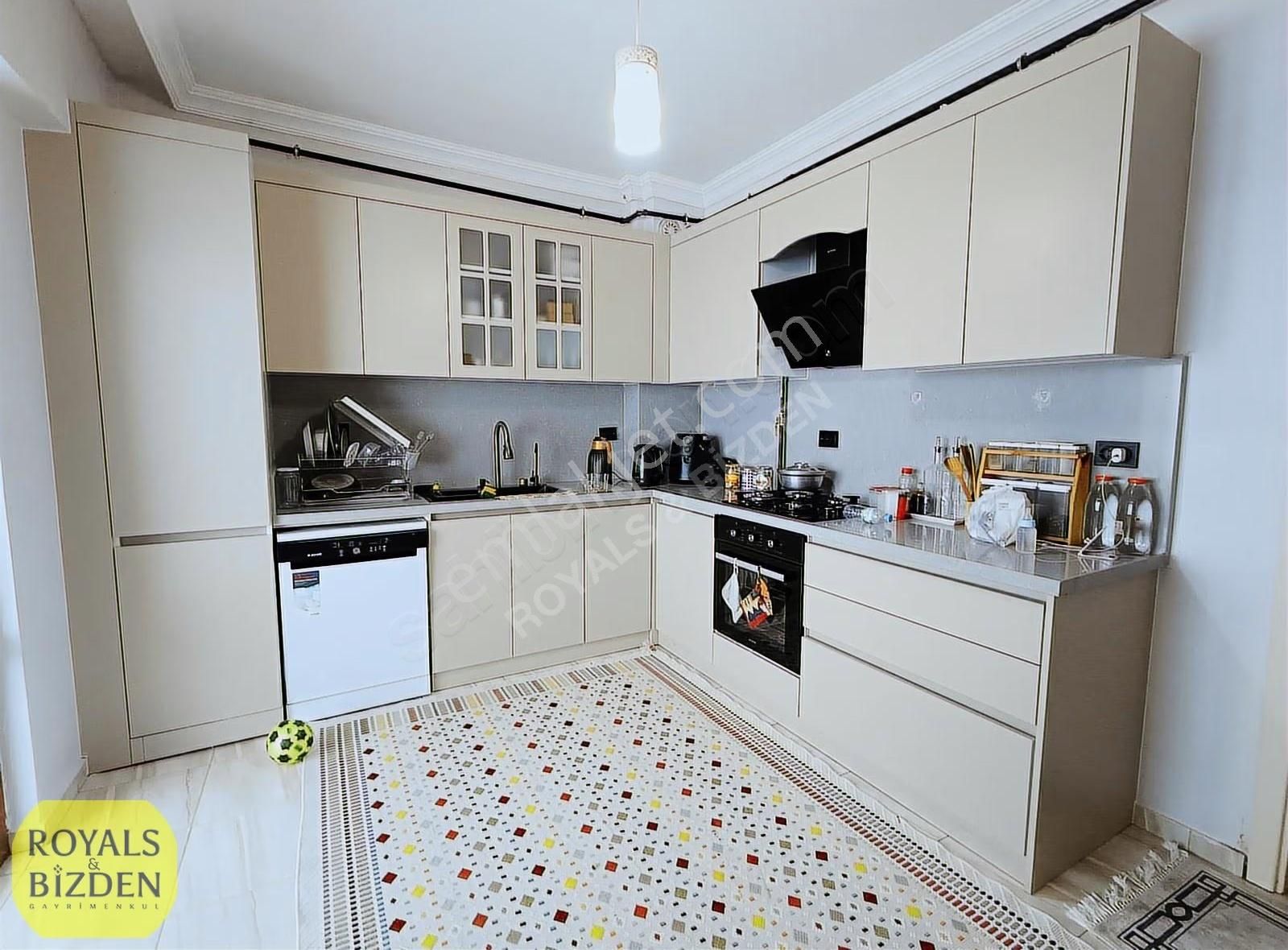 Karatay Saraçoğlu Cad. Cepheli Kızartma Balkonlu 3+1 Geniş Daire - Görsel 34