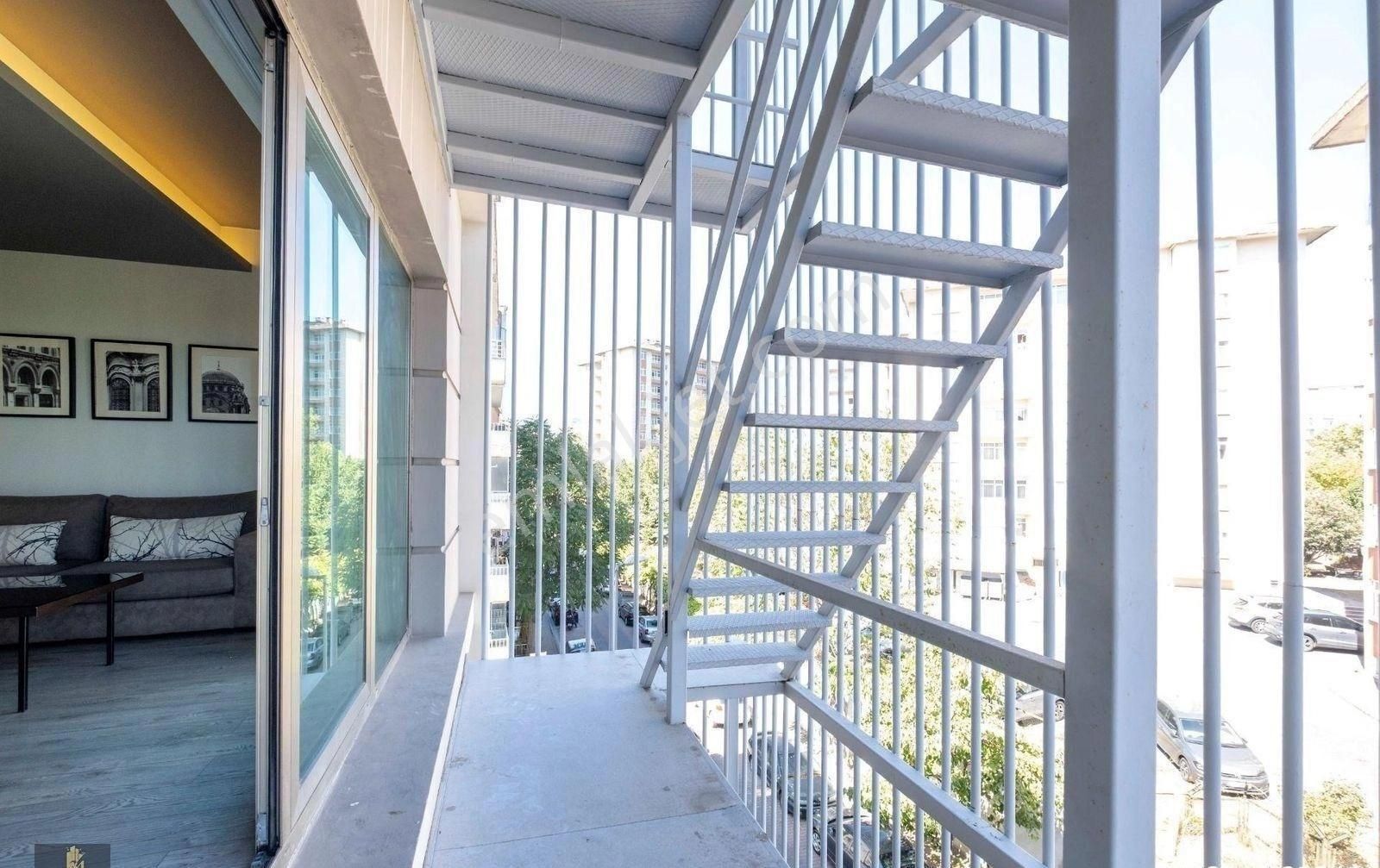 Dikilitaş'ta Kiralık 1+0 Eşyalı Geniş Stüdyo Daire - Görsel 9