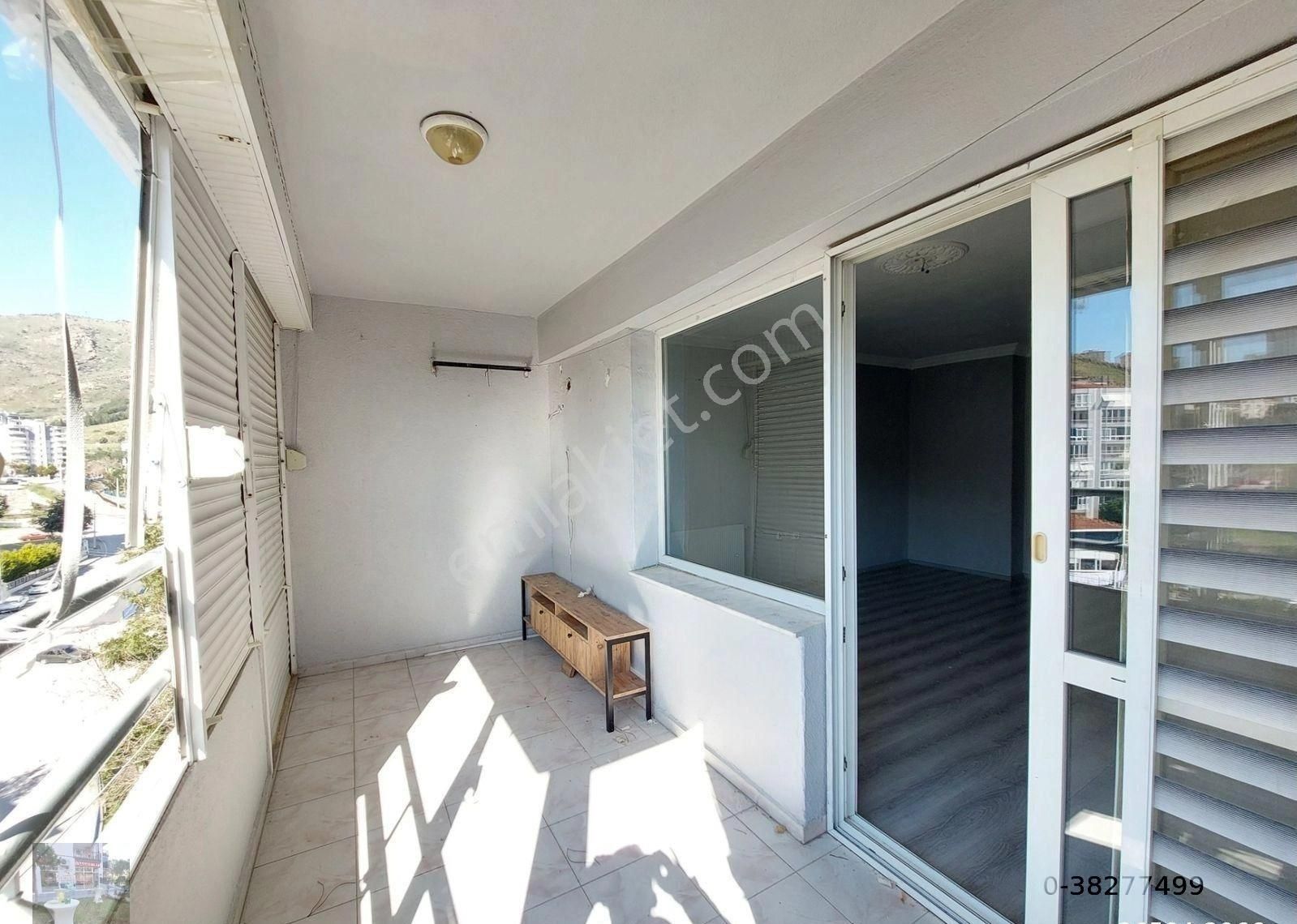 Karşıyaka Zübeyde Hnm Mah. Boş 3+1 Kiralık Daire Kanıt Emlaktan - Görsel 8