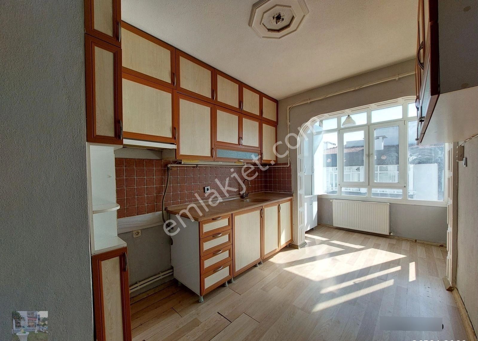 Karşıyaka Zübeyde Hnm Mah. Boş 3+1 Kiralık Daire Kanıt Emlaktan - Görsel 15