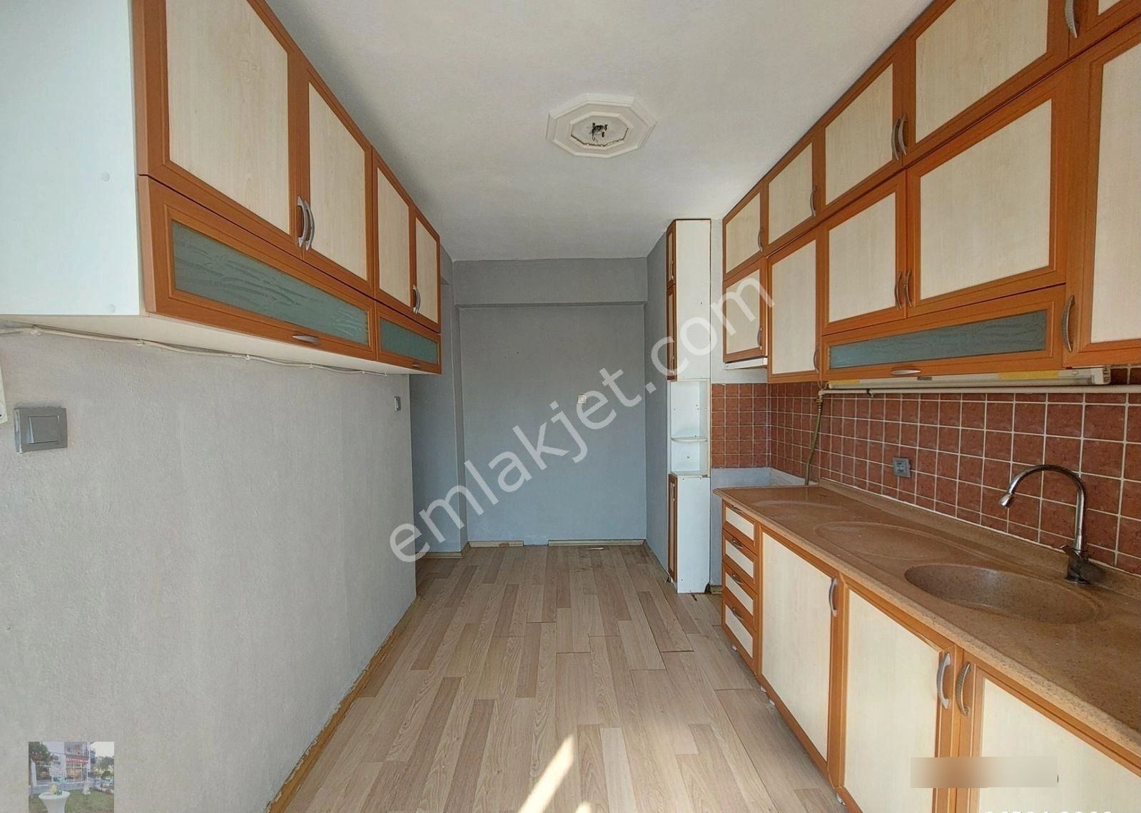 Karşıyaka Zübeyde Hnm Mah. Boş 3+1 Kiralık Daire Kanıt Emlaktan - Görsel 9