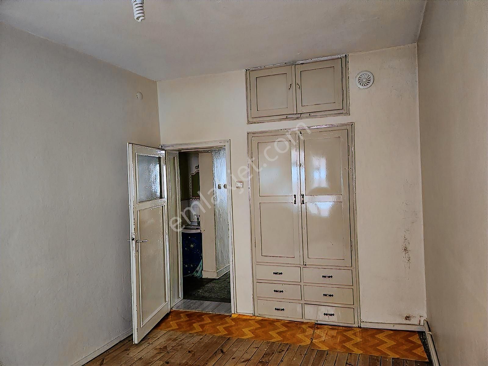 Çarşı Merkezinde Derya Oteli Arkasında 2+1 Kiralık Daire - Görsel 4