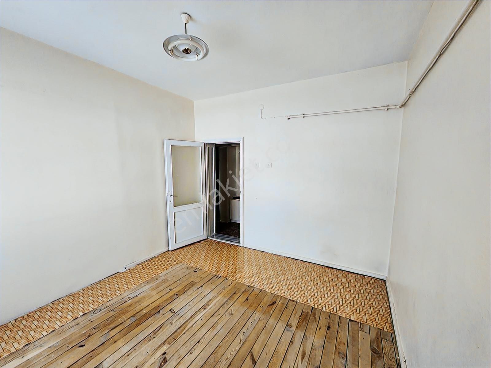 Çarşı Merkezinde Derya Oteli Arkasında 2+1 Kiralık Daire - Görsel 2