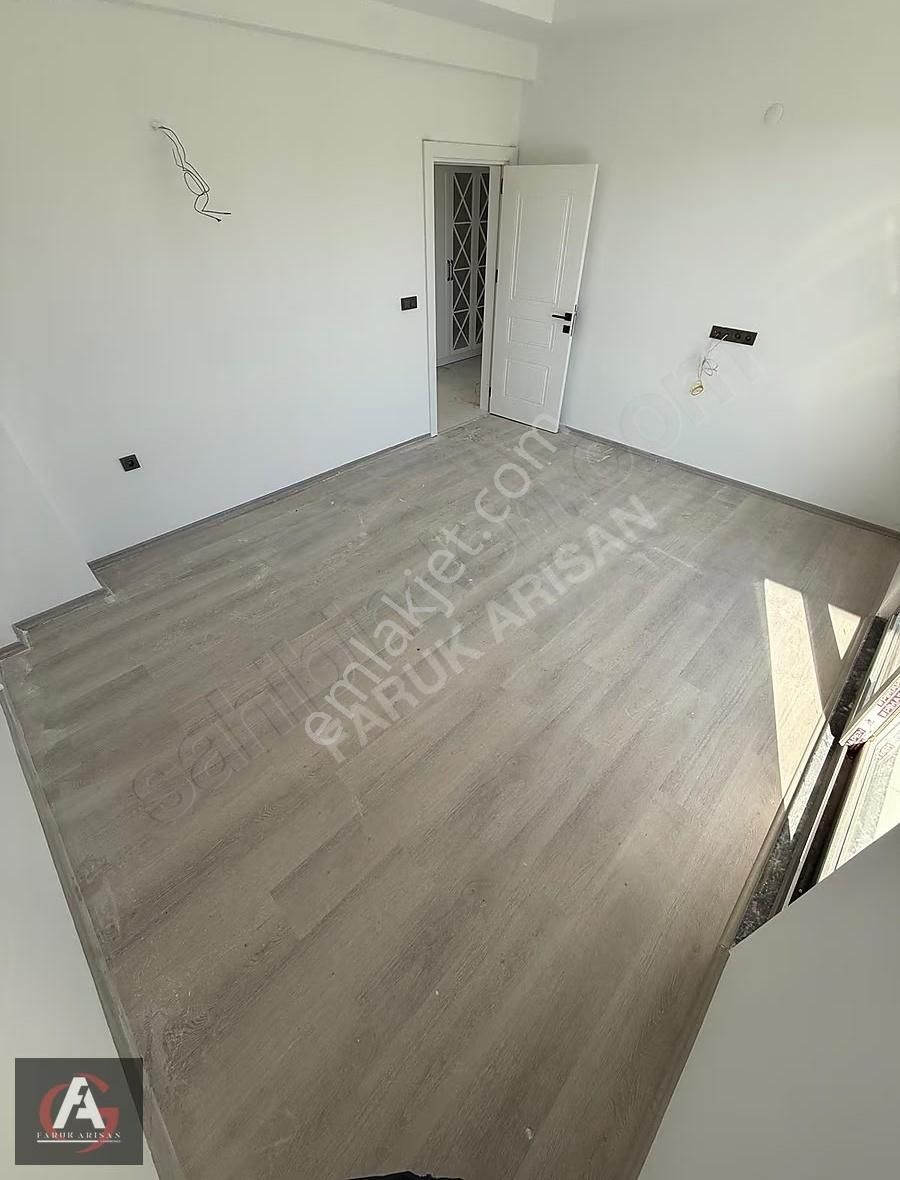 Faruk Arısan'dan Merkezi Konumda Çok Geniş Ve İskanlı Lüx 3+1 - Görsel 15