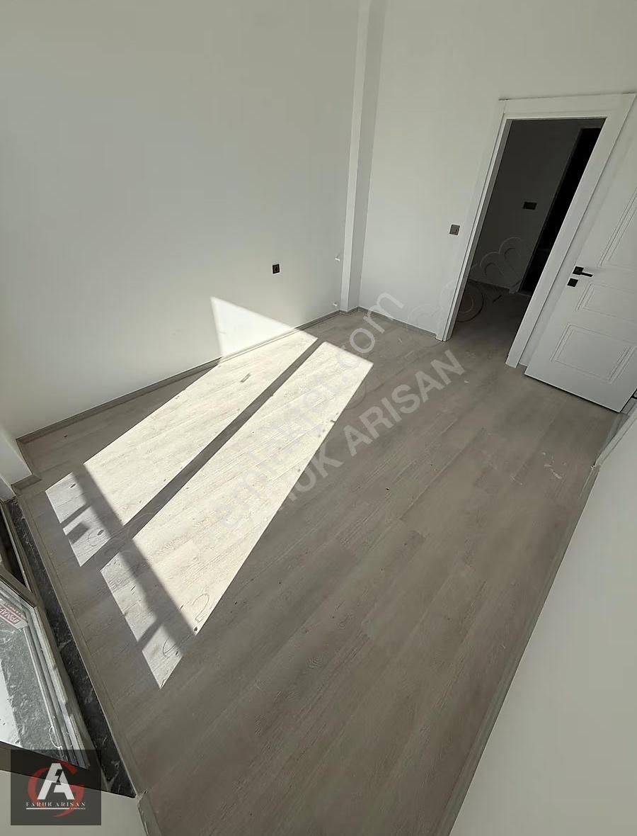 Faruk Arısan'dan Merkezi Konumda Çok Geniş Ve İskanlı Lüx 3+1 - Görsel 19