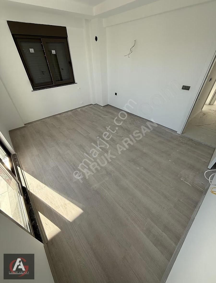 Faruk Arısan'dan Merkezi Konumda Çok Geniş Ve İskanlı Lüx 3+1 - Görsel 6